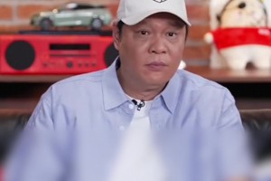 范志毅批哈兰德：说踢英格兰是一生最重要比赛，全场碰21脚球