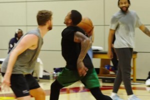 还能回NBA吗？昔日状元富尔茨在野球场乱杀！感觉还有油啊！