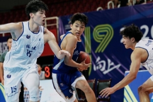 全场轰下XX分！香港金牛U19青年赛球员独霸三项纪录