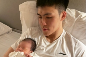 为国奋战不易！庞峥麟分享与孩子合影：初次相见 求多多指教