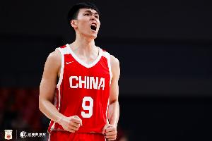 中国男篮心态放松，展现特色，庞峥麟迎来良机