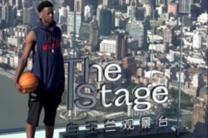 状元级奋斗！迪班萨上海行首日晨6时抵达训练馆
