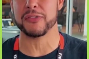 六台记者：目前西班牙全员齐整，目前焦点问题是如何安排佩德里