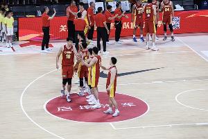 直播吧：世预赛对决中国台北 中国男篮12人阵容维持原状