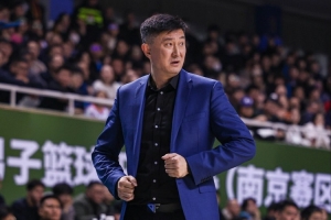 付政浩指出：杜锋辞职的两大直接因素是成绩未达标及年轻球员培养未达预期