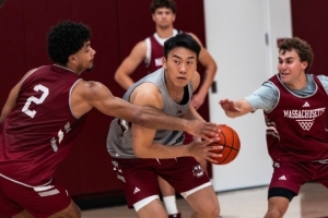 王俊杰请假离队参与马萨诸塞合练，将稍后重返中国男篮