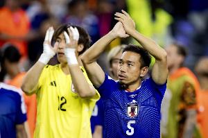 长友佑都表示难以接受止步32强，未来愿继续为日本足球贡献力量