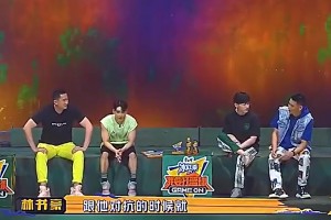 林书豪之前曾谈老詹变态级身体：他连手掌都有肌肉，实在没法比