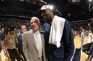 这一战将改写NBA格局？大卫·罗宾逊生日之际，马刺胜利背后的深远影响