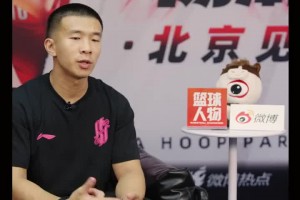 刘禹铖：只要不是太快，小杨都能听懂！球队让我第二年别给他翻译