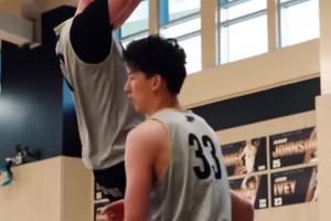 普渡大学队内训练，郇斯楠的表现，似乎差距还是不小的！