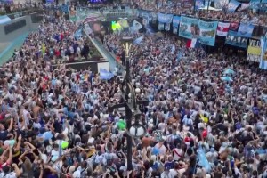 够燥的！阿根廷球迷在亚特兰大燥起来了