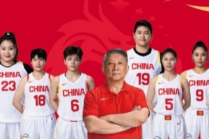 顶住压力！中国女篮逆境爆发展现顽强意志
