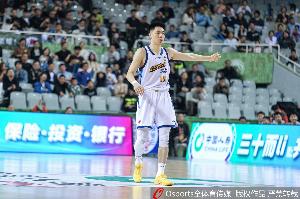 朱俊龙预计继续留队，广厦面临挑战，仍盼保留核心球员