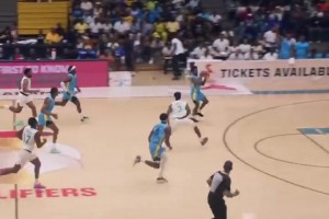 在NBA历练了一年的探花秀！埃奇库姆在国际赛场是怎么打球的