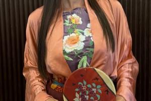 佩德里女友来华游玩，INS分享汉服美照