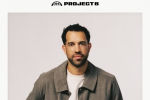 名记：Project B联赛邀前老鹰总经理菲尔兹任男子篮球队负责人