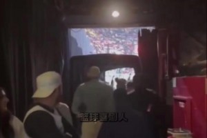 骑士球迷曾偶遇詹姆斯希望他回家 老詹回应：好吧！...