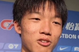 争议判罚引热议：国安4-0胜深圳，蒋子承兼顾学业引关注