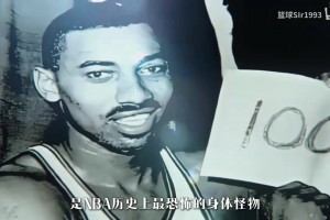 “篮球皇帝”张伯伦，掐着乔丹后脖子点名批评，奥尼尔都难以招架